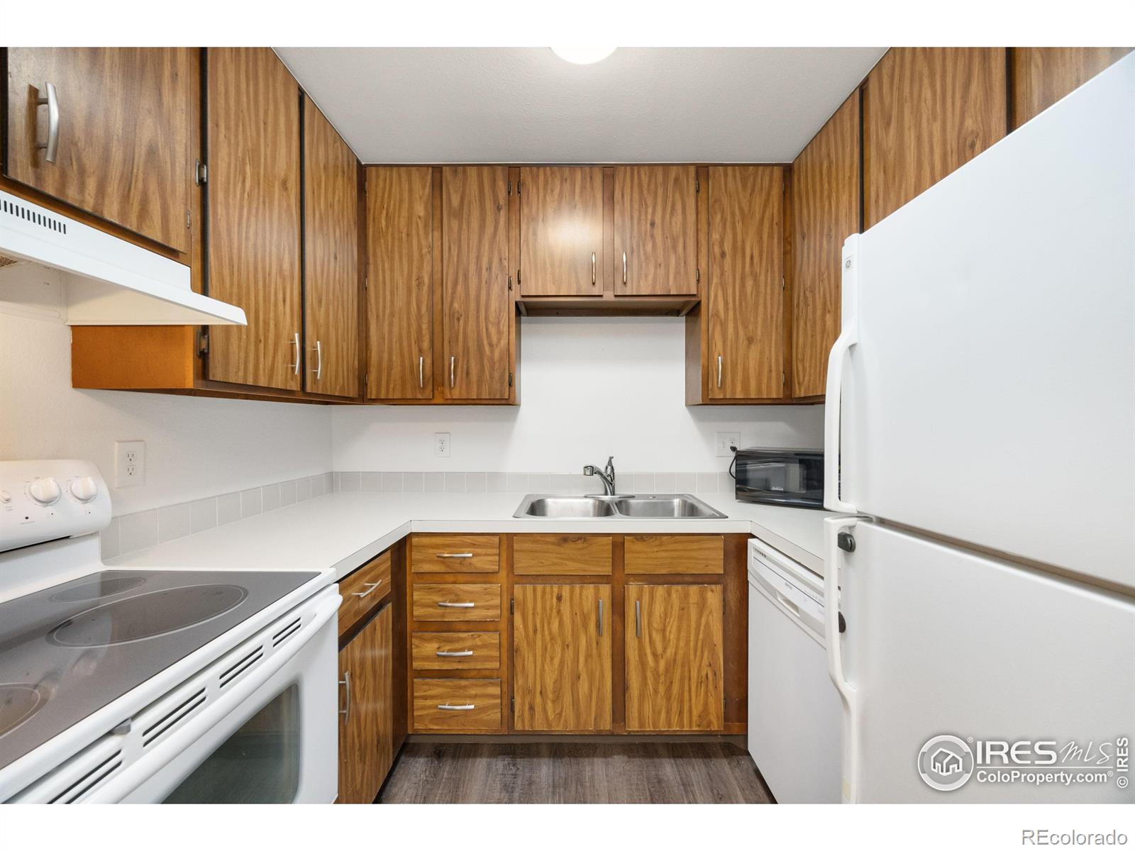 MLS Image #8 for 1024 e swallow road,fort collins, Colorado