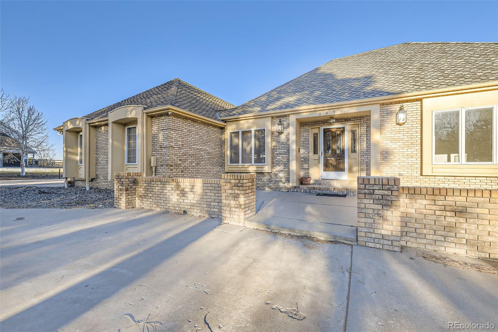 MLS Image #3 for 6936 s chapparal circle,aurora, Colorado