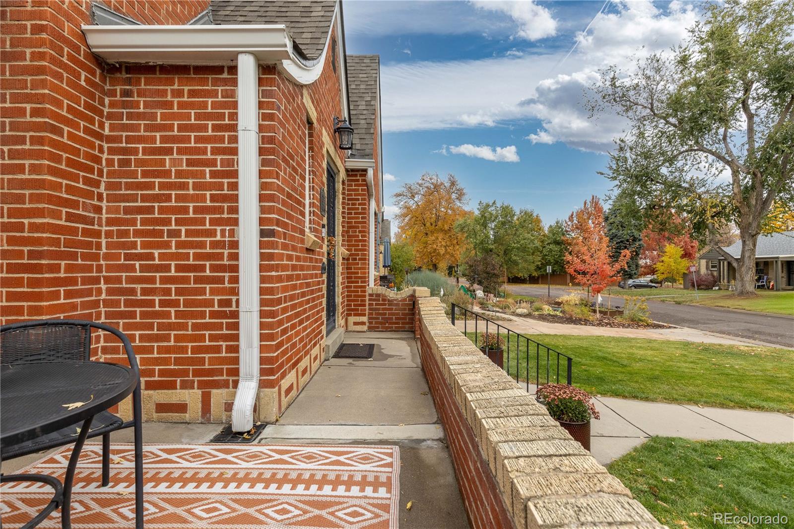 MLS Image #3 for 1545  newport street,denver, Colorado