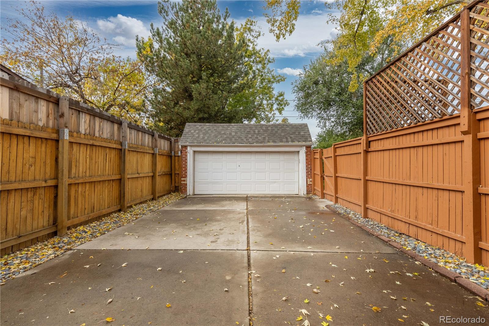 MLS Image #48 for 1545  newport street,denver, Colorado