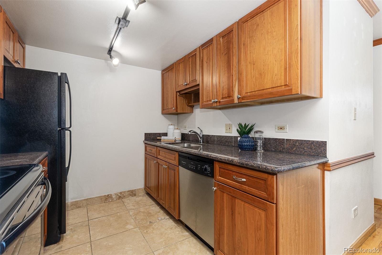 MLS Image #7 for 4600 e asbury circle 202,denver, Colorado