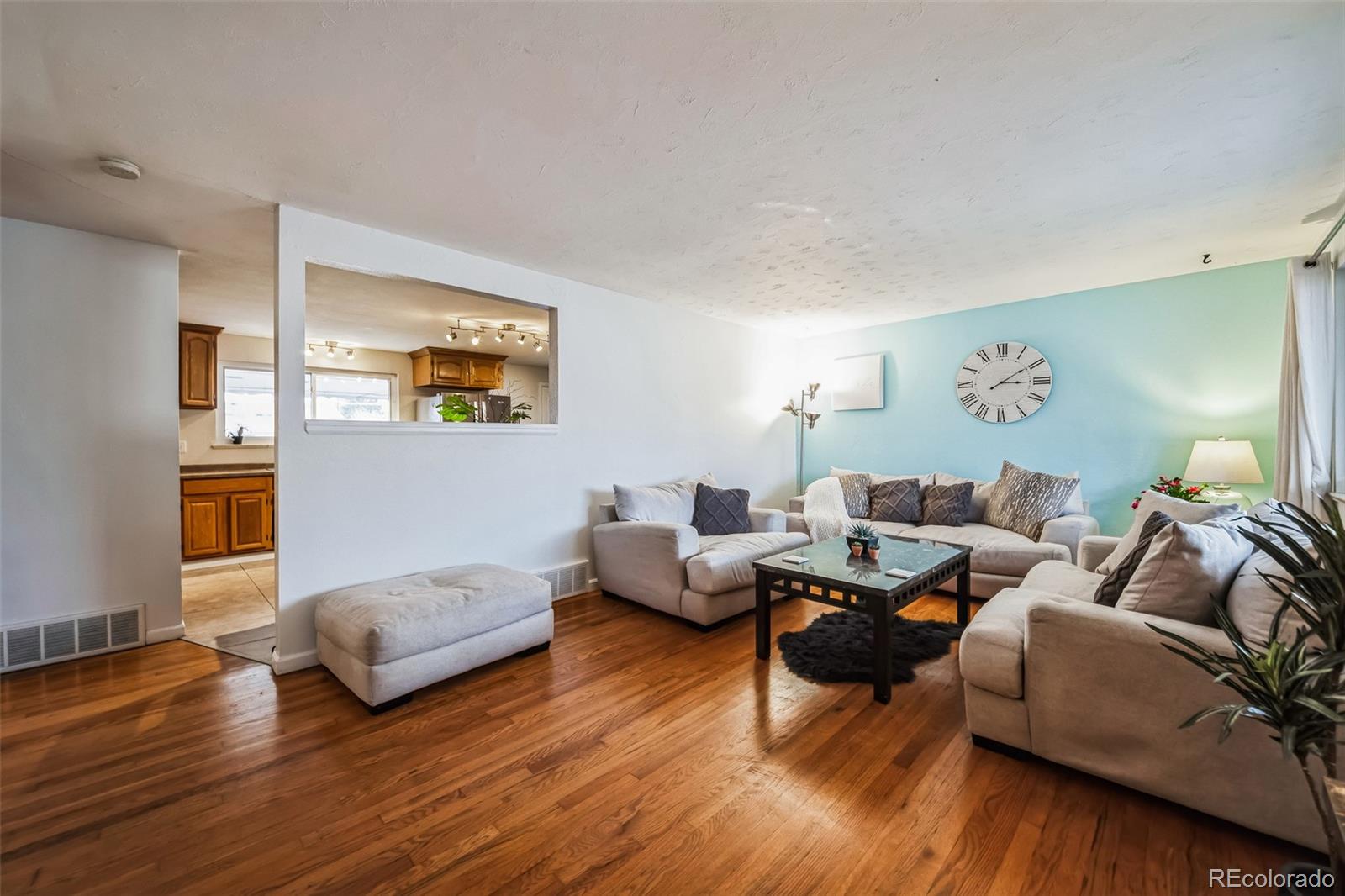 MLS Image #5 for 8089  greenwood boulevard,denver, Colorado