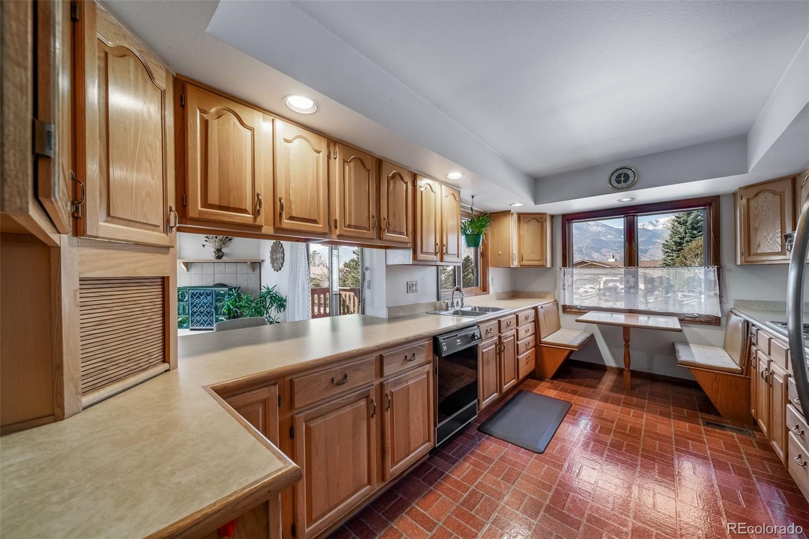 MLS Image #6 for 425  mesa vista court,colorado springs, Colorado