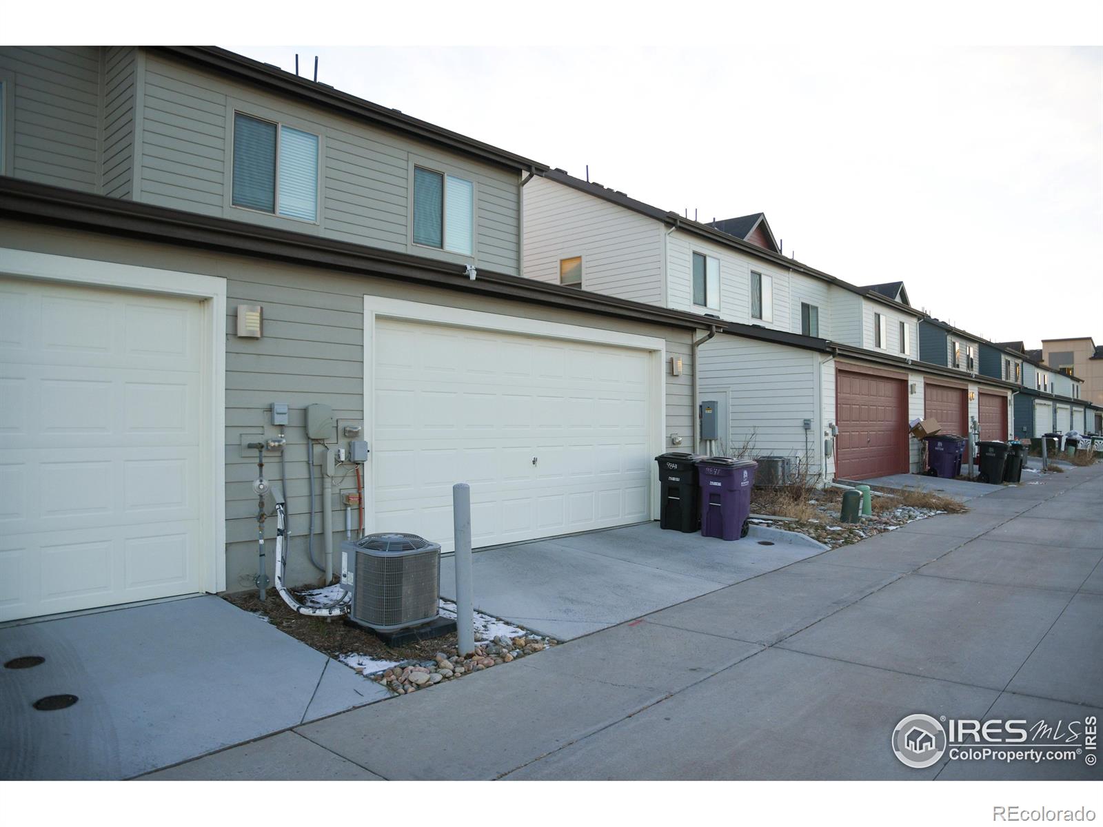 MLS Image #16 for 9841 e 56th place,denver, Colorado