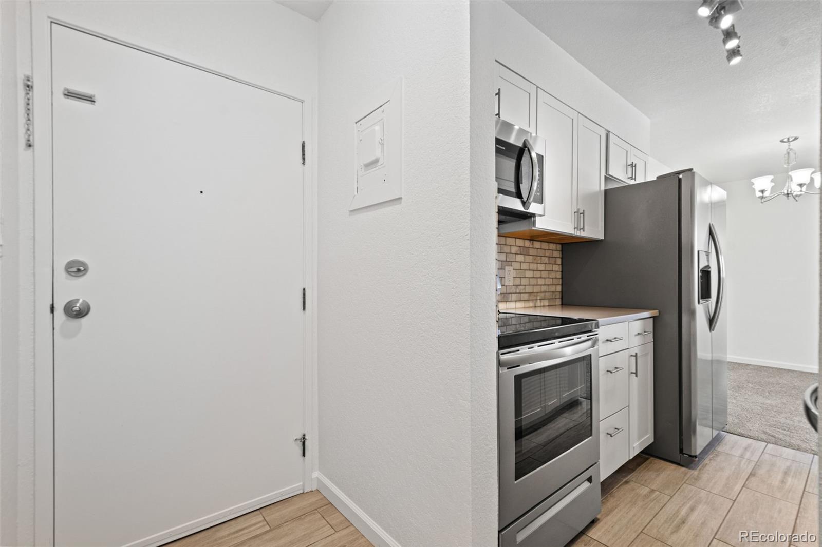 MLS Image #4 for 230 e highline circle,centennial, Colorado