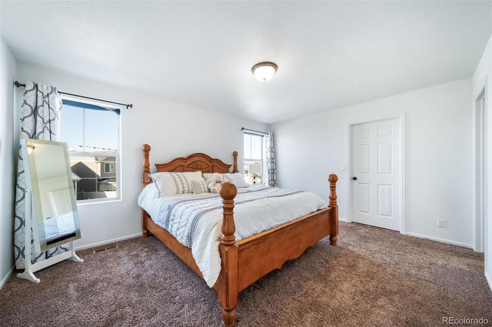 MLS Image #23 for 5385  walden court,denver, Colorado