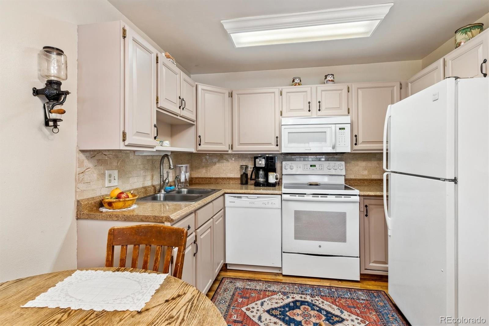 MLS Image #3 for 620 s alton way 7a,denver, Colorado