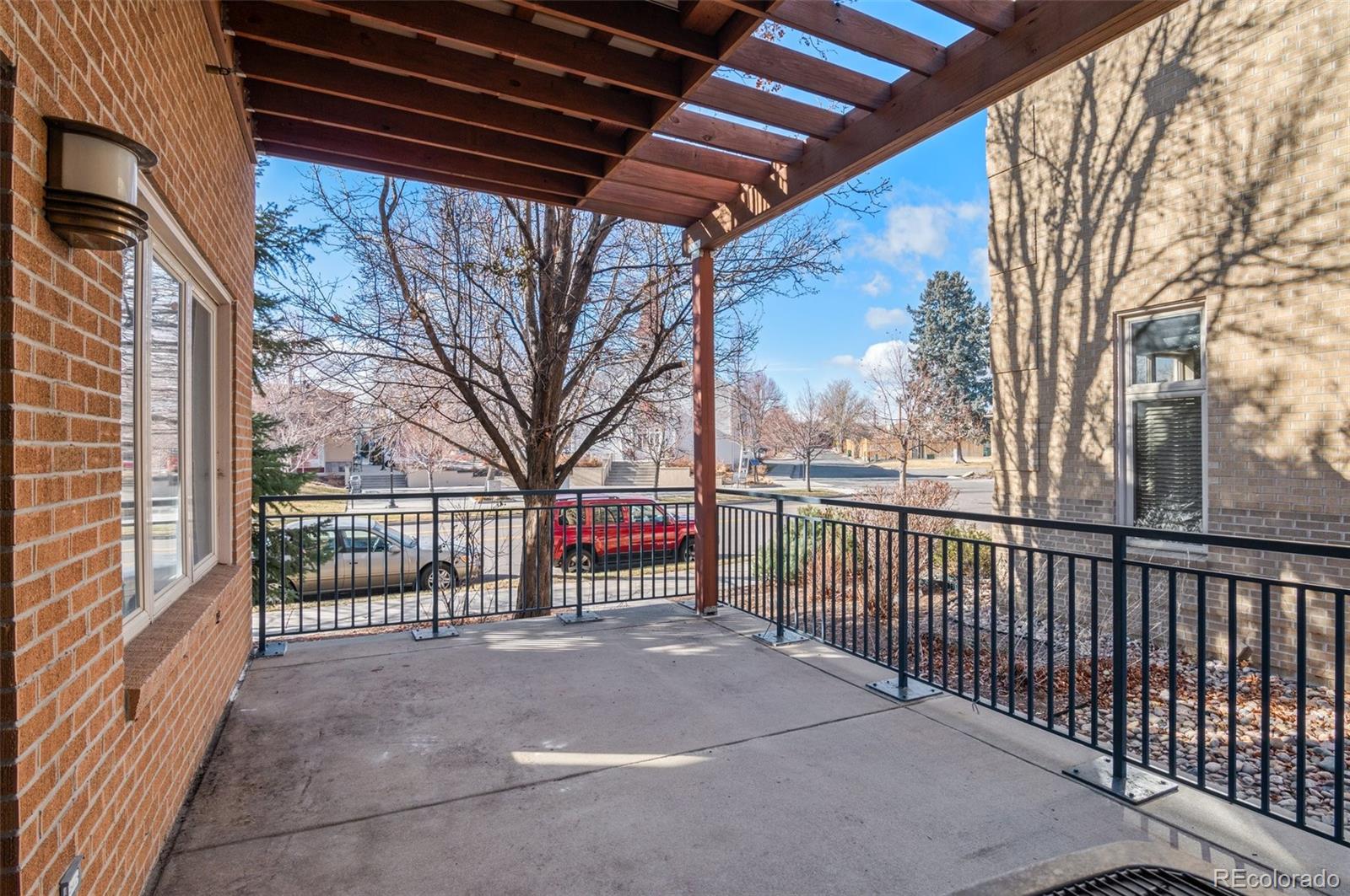 MLS Image #18 for 220  roslyn street 701,denver, Colorado