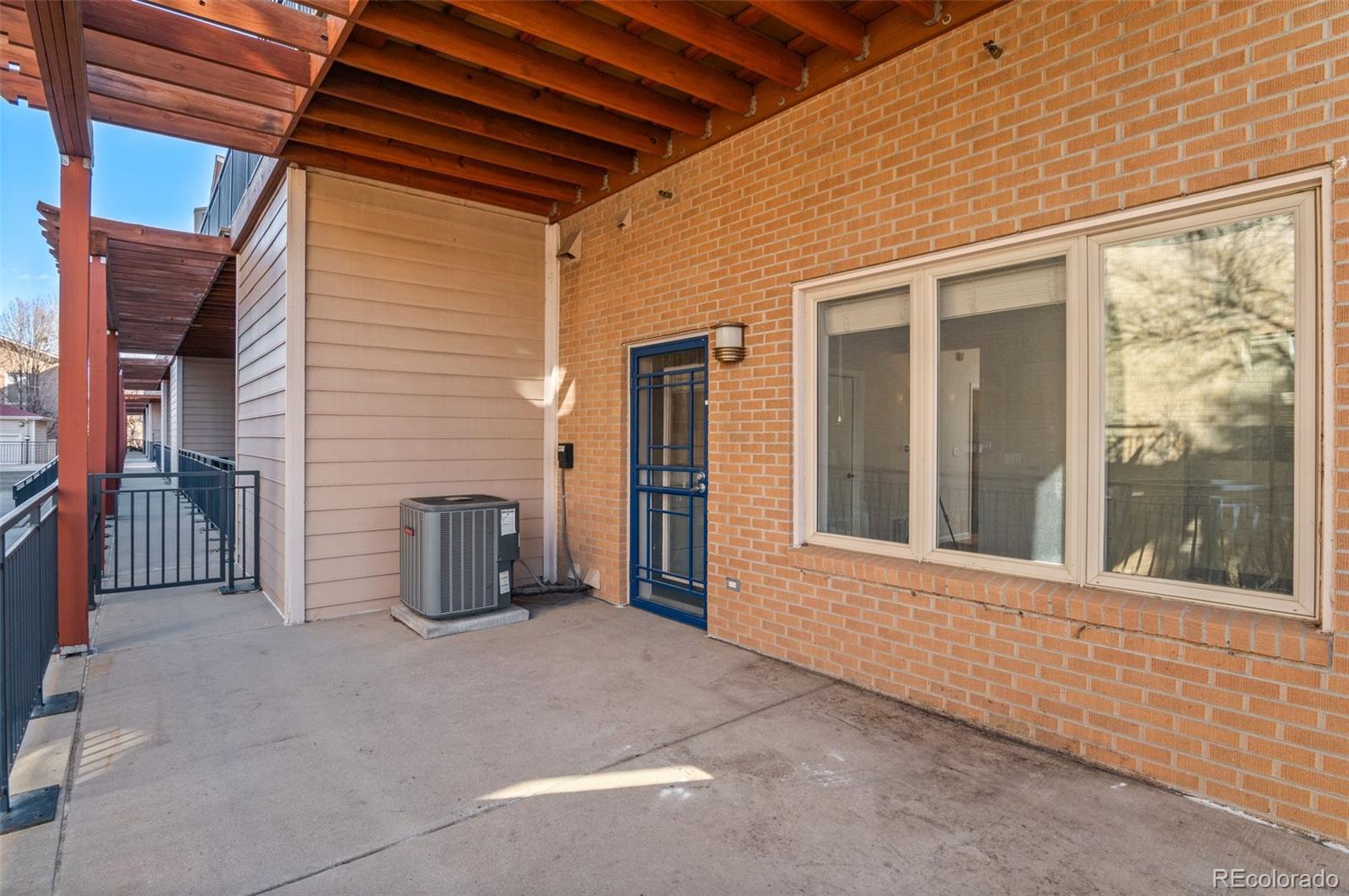 MLS Image #19 for 220  roslyn street 701,denver, Colorado