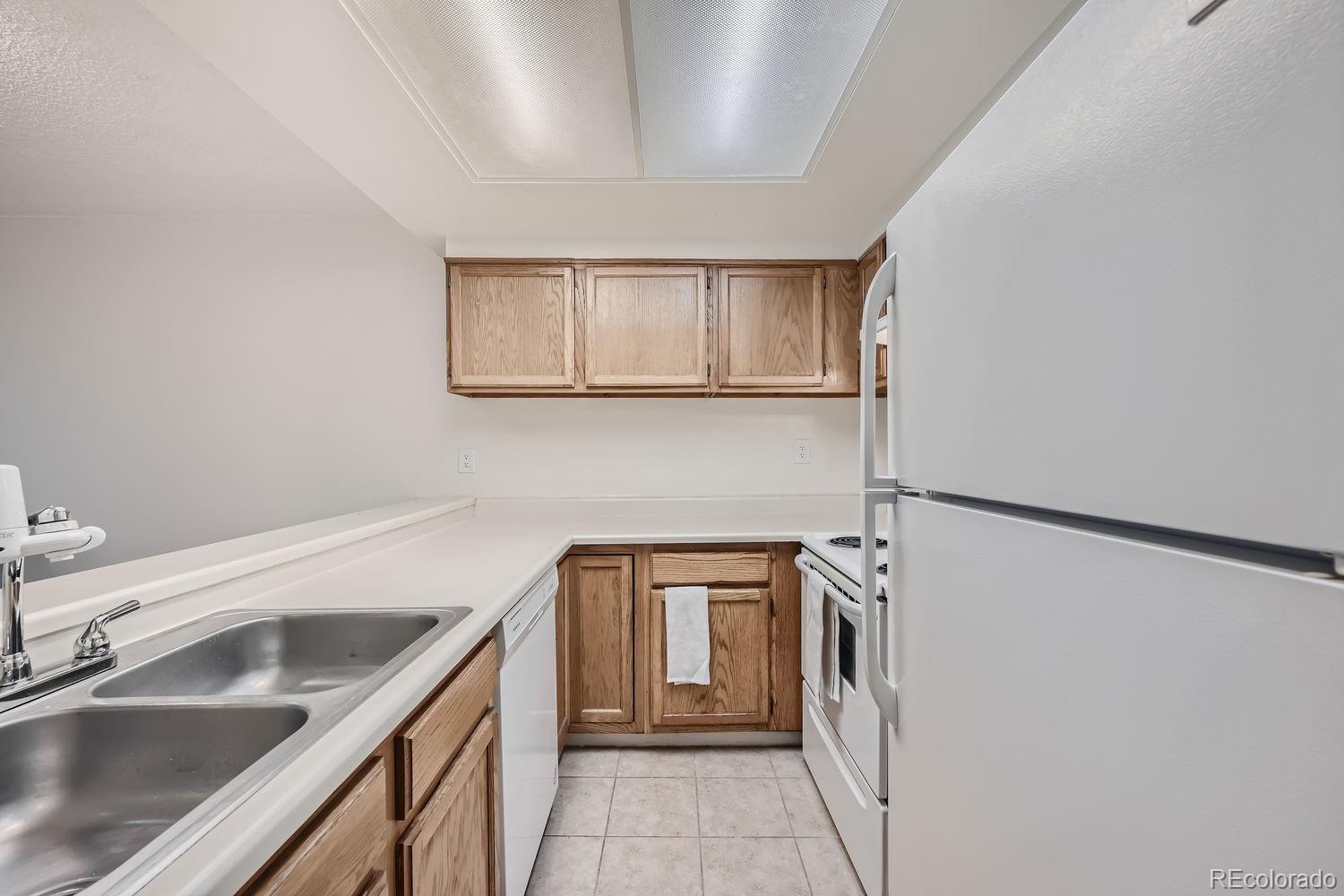 MLS Image #5 for 11103 e alameda avenue,aurora, Colorado