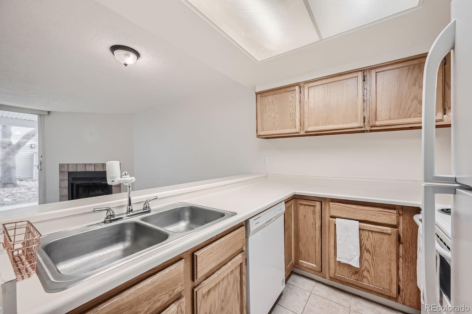 MLS Image #6 for 11103 e alameda avenue,aurora, Colorado