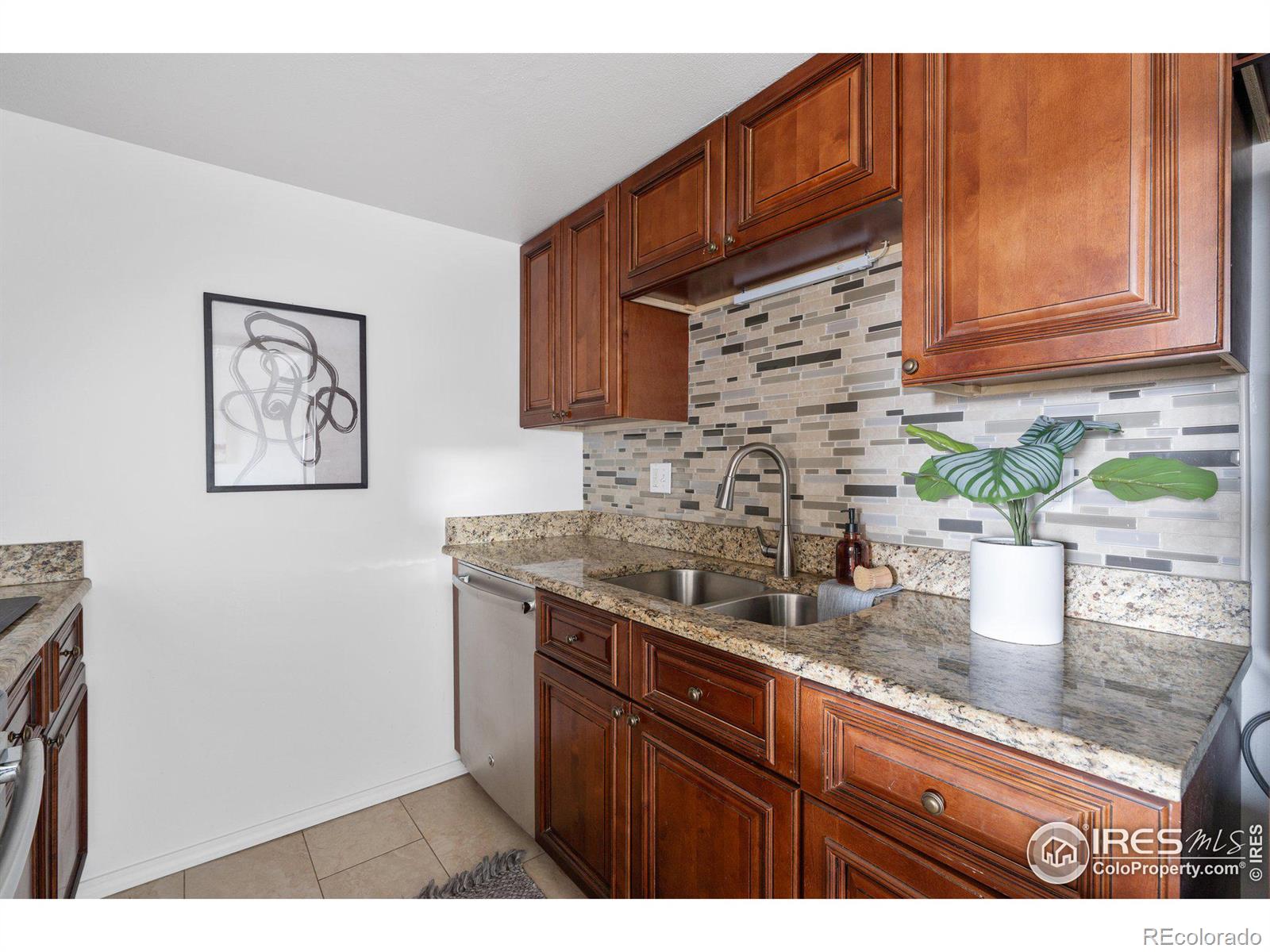 MLS Image #4 for 1313 n williams street,denver, Colorado