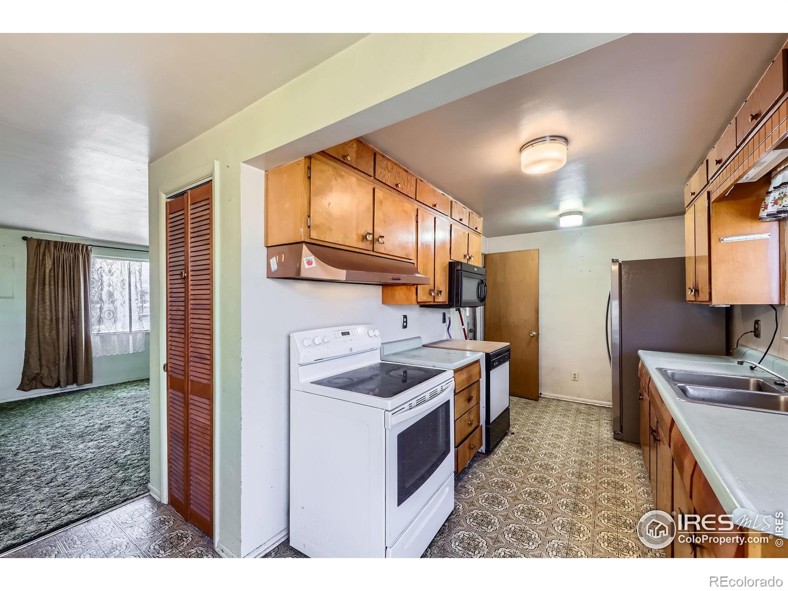 MLS Image #8 for 1641 s sheridan boulevard,lakewood, Colorado