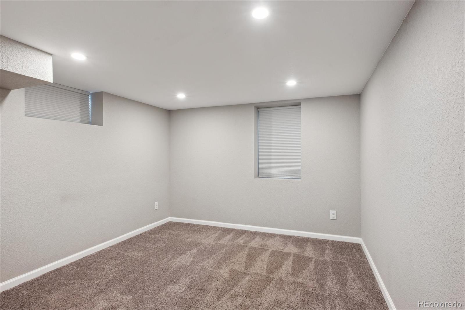 MLS Image #19 for 2686  poplar street,denver, Colorado