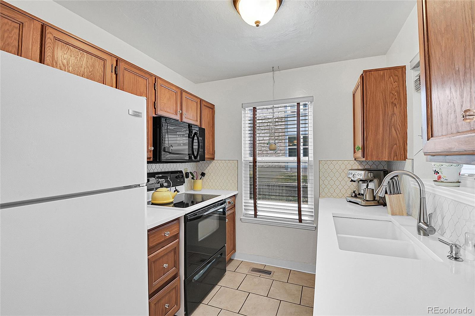 MLS Image #8 for 8015 w eastman place 106,lakewood, Colorado