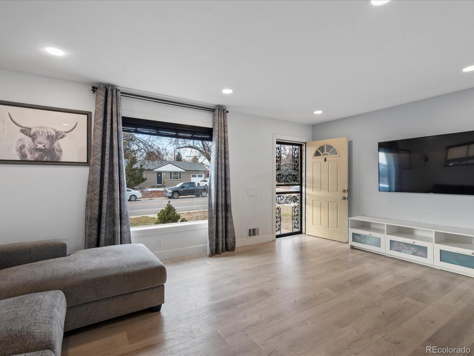 MLS Image #4 for 11310  irma drive,northglenn, Colorado