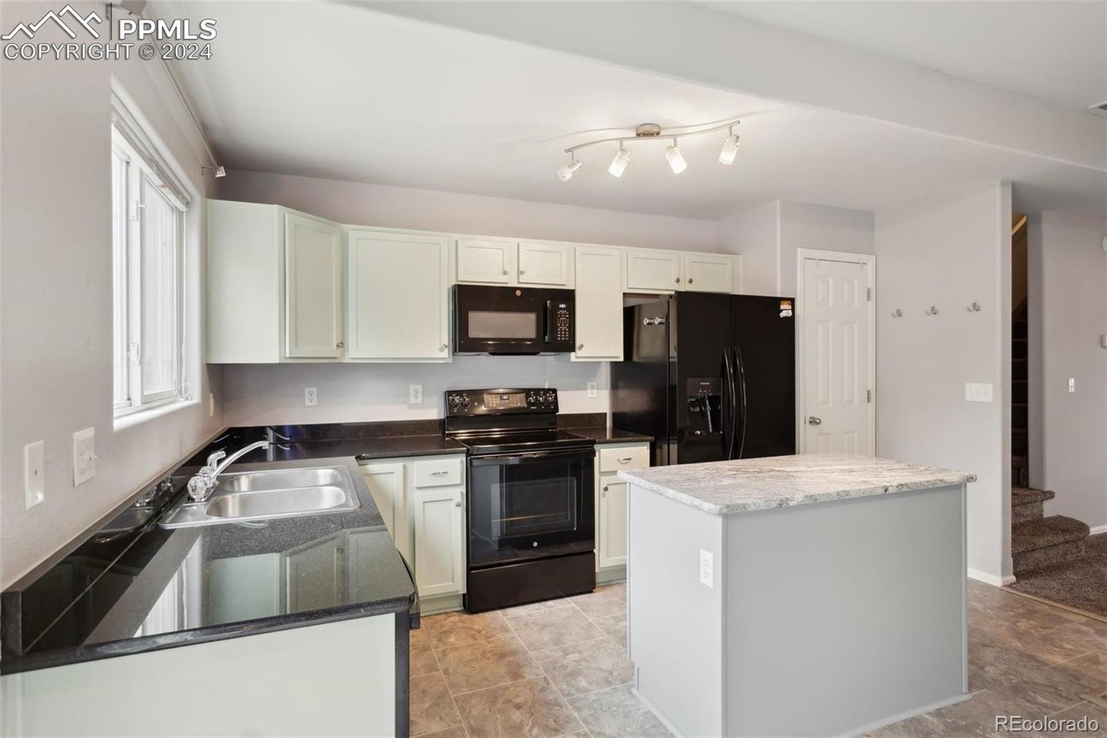 MLS Image #13 for 771  hailey glenn view,colorado springs, Colorado