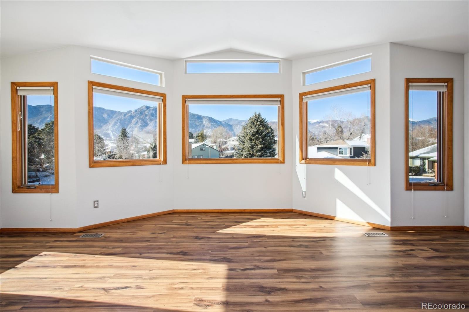 MLS Image #28 for 580 e cheyenne mountain boulevard,colorado springs, Colorado