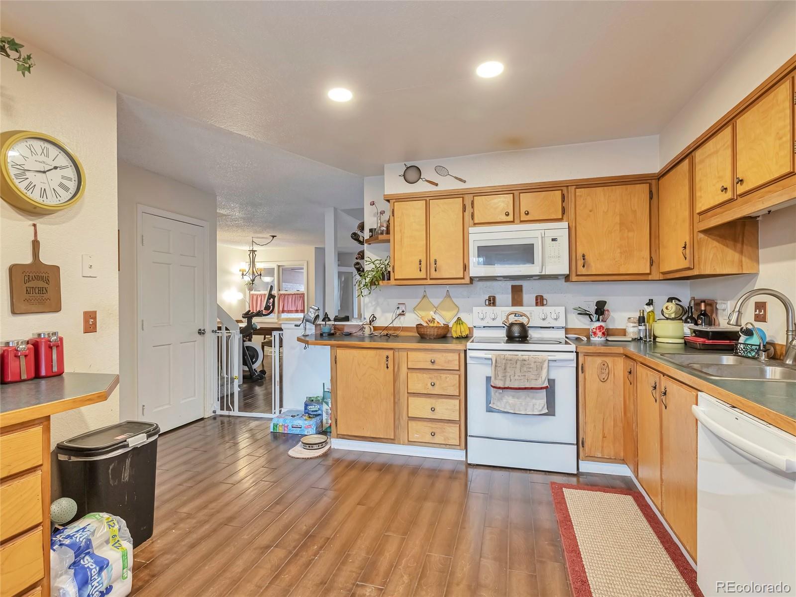 MLS Image #13 for 12246 e 2nd drive ,aurora, Colorado