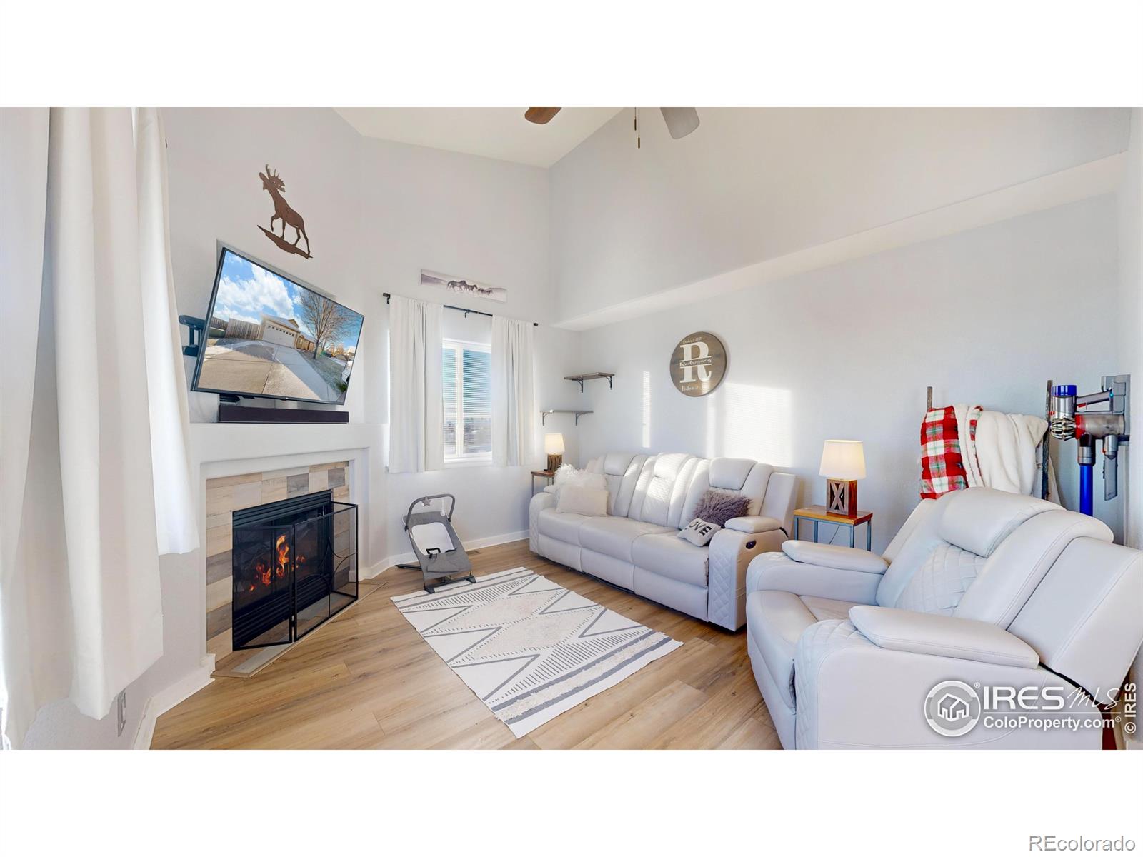 MLS Image #2 for 8208  clayton court,denver, Colorado