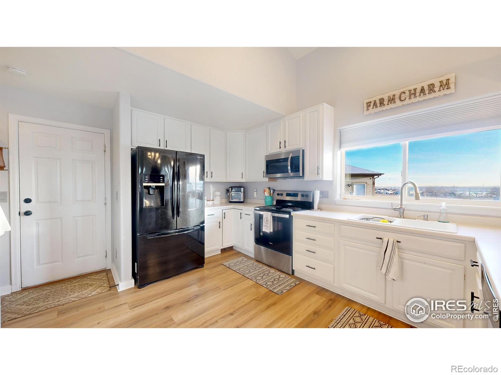 MLS Image #6 for 8208  clayton court,denver, Colorado