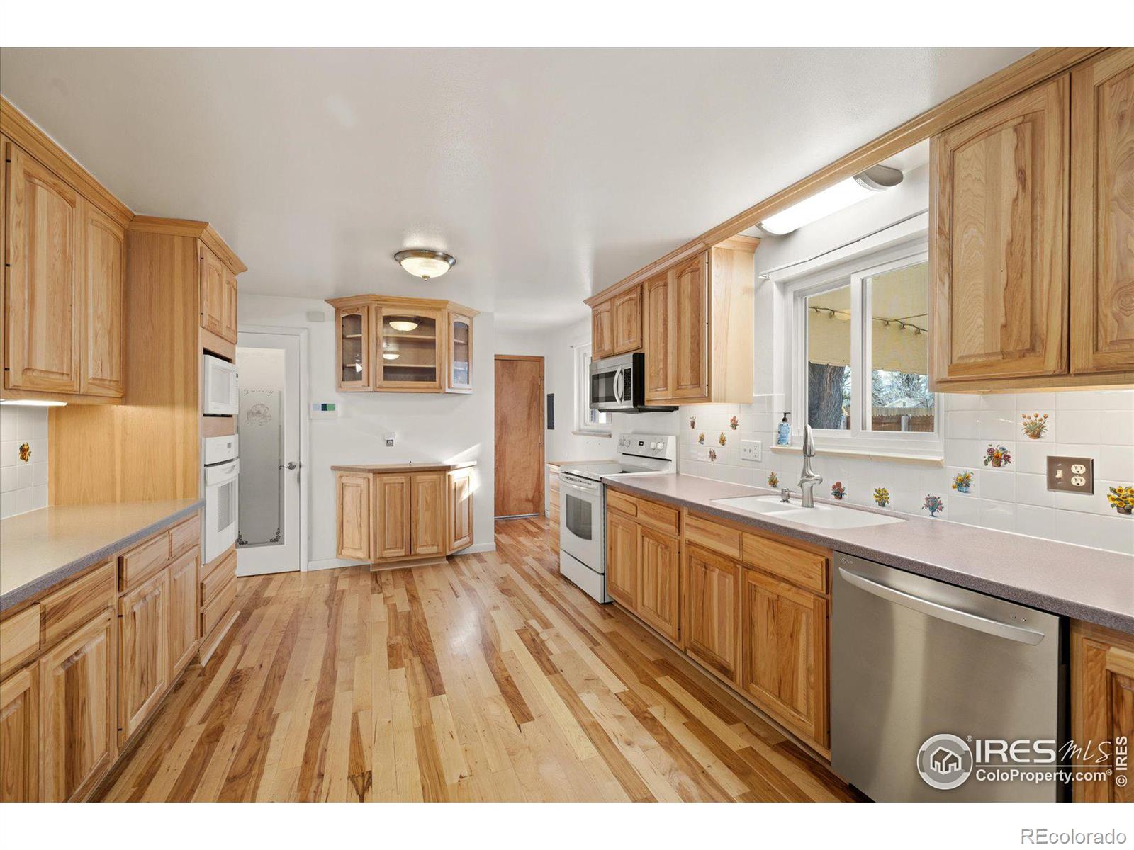 MLS Image #7 for 10698 w 26th avenue,lakewood, Colorado