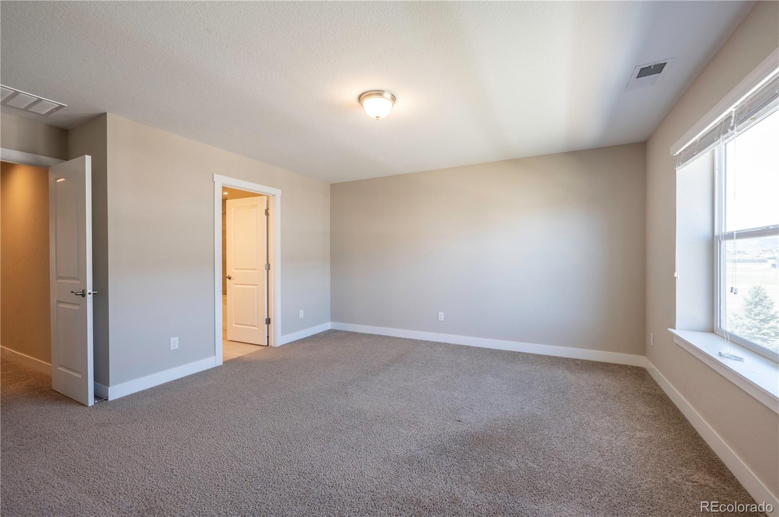 MLS Image #18 for 821  robert street,longmont, Colorado