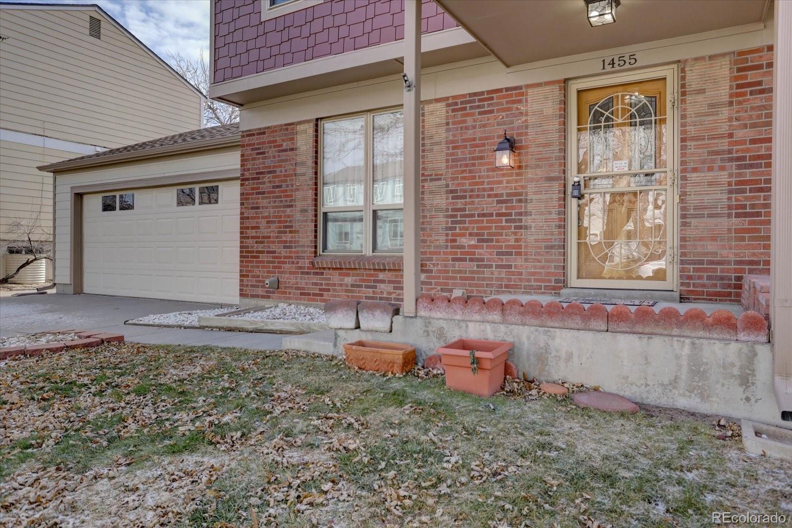 MLS Image #3 for 1455 s vaughn circle,aurora, Colorado