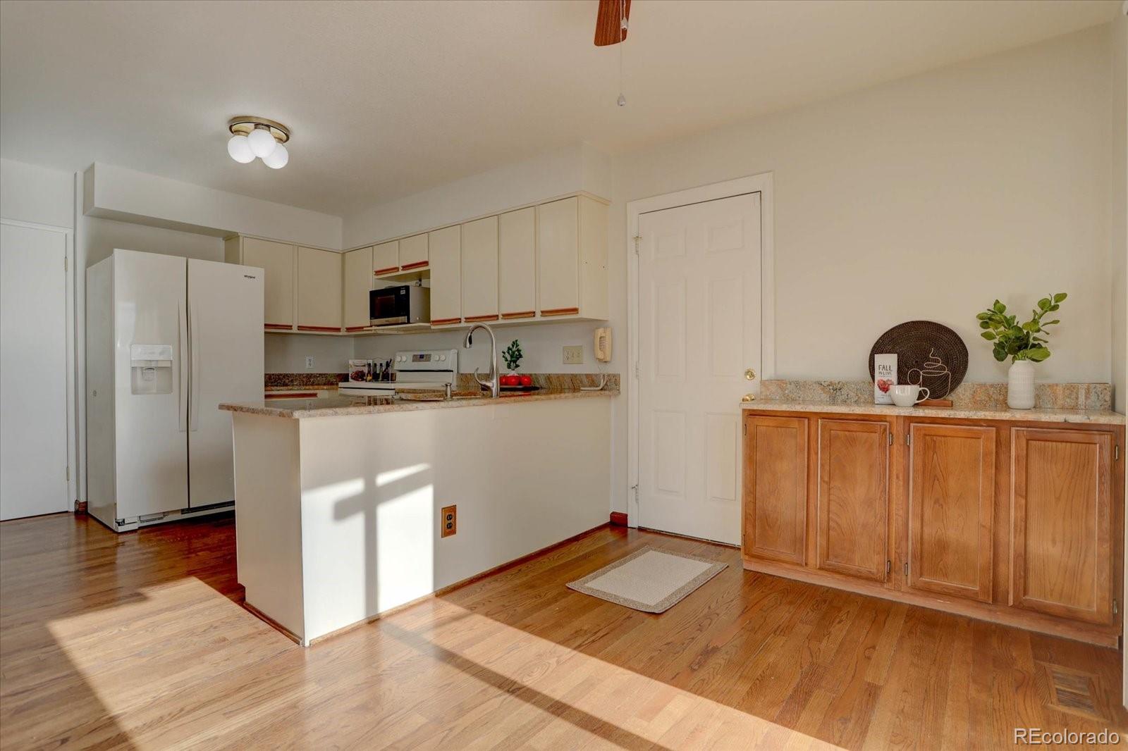 MLS Image #9 for 1455 s vaughn circle,aurora, Colorado