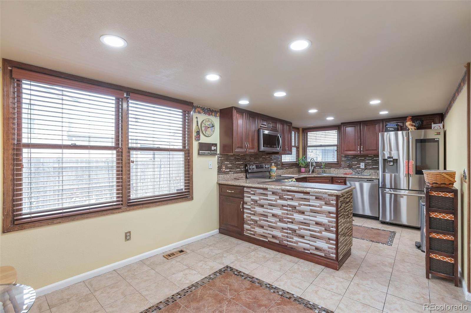 MLS Image #6 for 710  kittredge street,aurora, Colorado