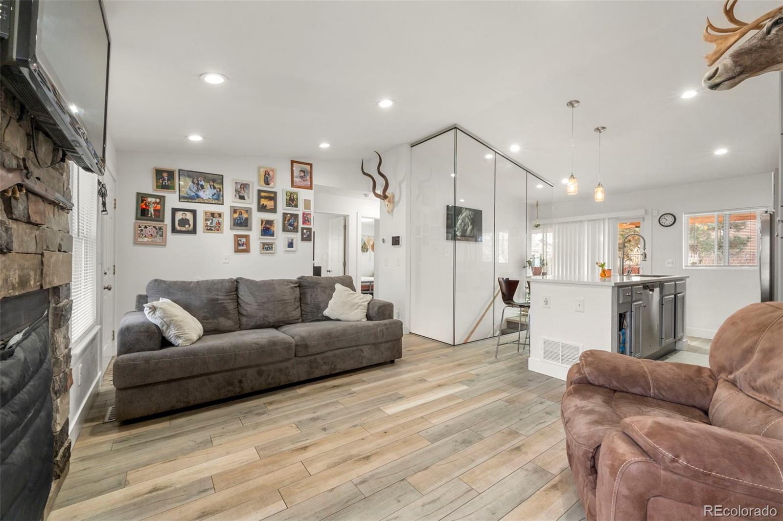 MLS Image #13 for 4407  genoa street,denver, Colorado