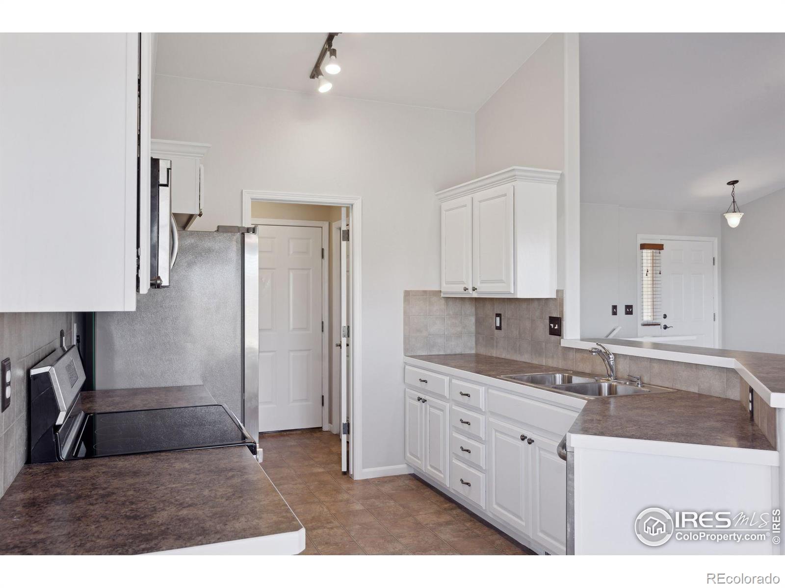 MLS Image #9 for 1195  crabapple drive,loveland, Colorado