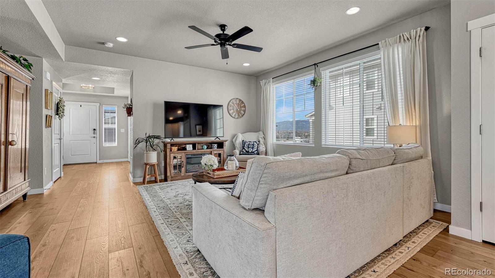 MLS Image #10 for 5832  summer dream drive,colorado springs, Colorado