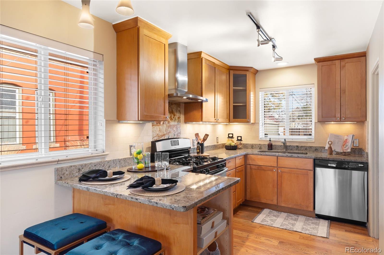 MLS Image #11 for 2220  irving street,denver, Colorado