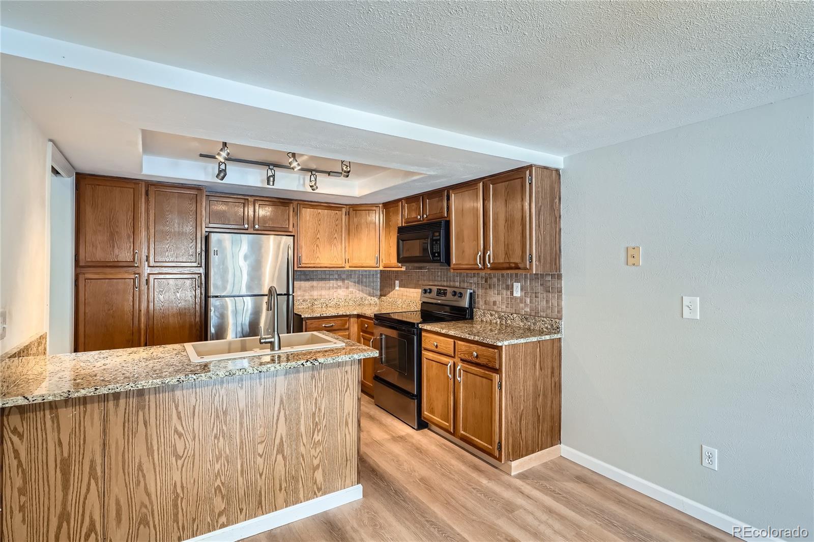 MLS Image #5 for 12136 e 2nd drive ,aurora, Colorado