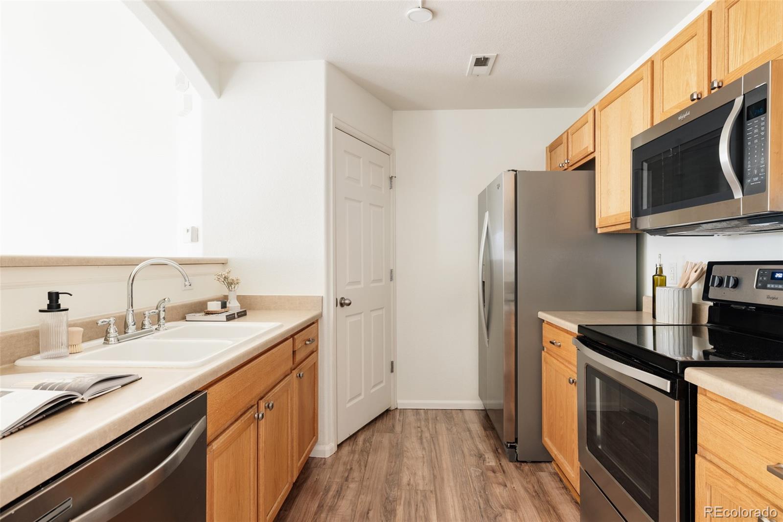 MLS Image #8 for 5255  memphis street,denver, Colorado