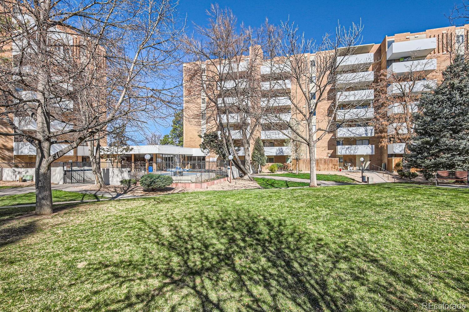 MLS Image #18 for 2880 s locust street,denver, Colorado