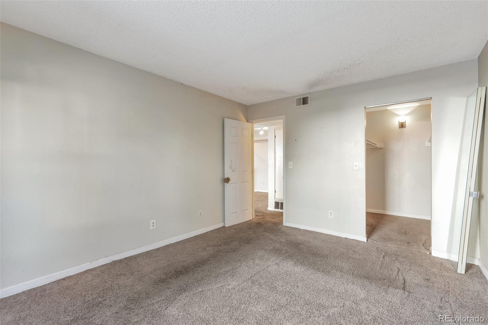 MLS Image #8 for 11913 e harvard avenue,aurora, Colorado