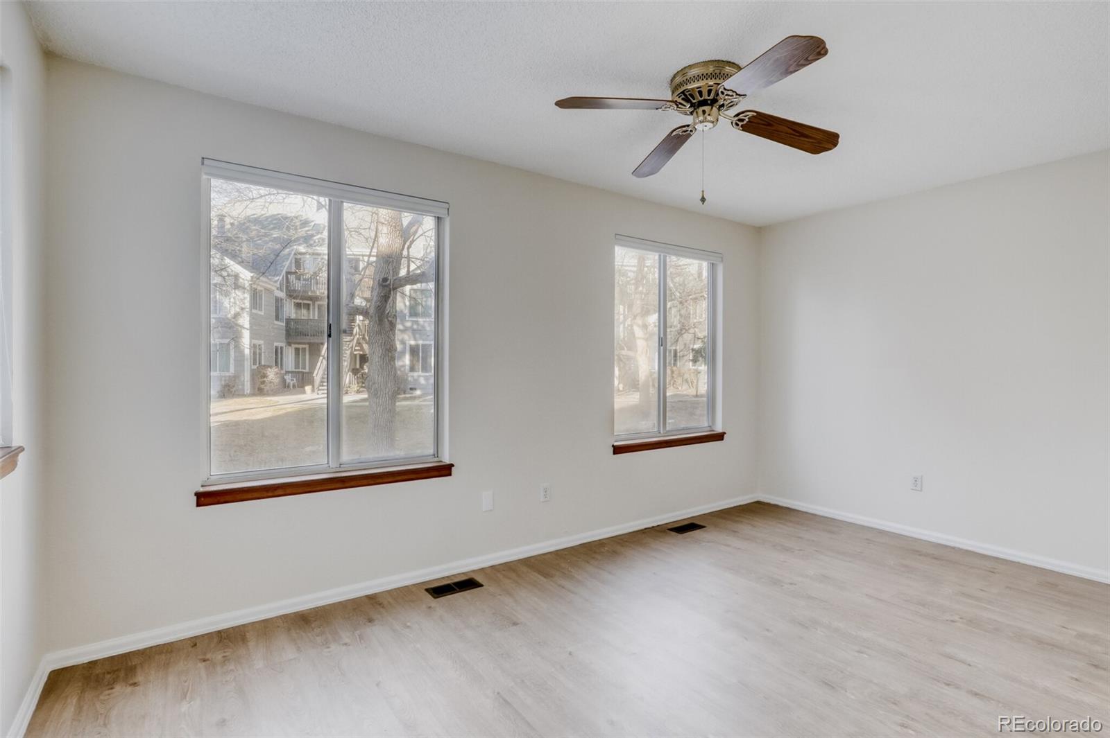 MLS Image #11 for 12525 e tennessee circle a,aurora, Colorado