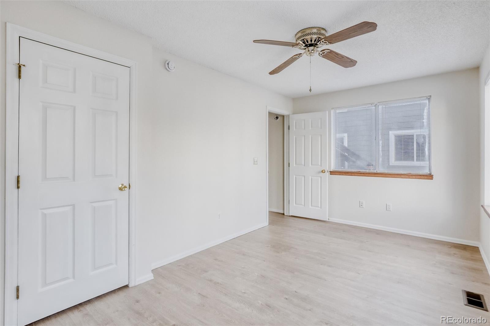 MLS Image #12 for 12525 e tennessee circle a,aurora, Colorado