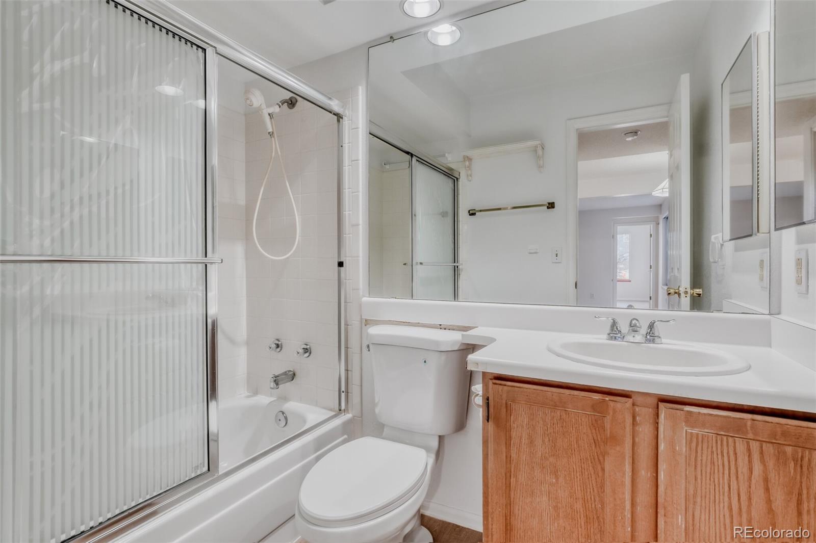 MLS Image #13 for 12525 e tennessee circle a,aurora, Colorado