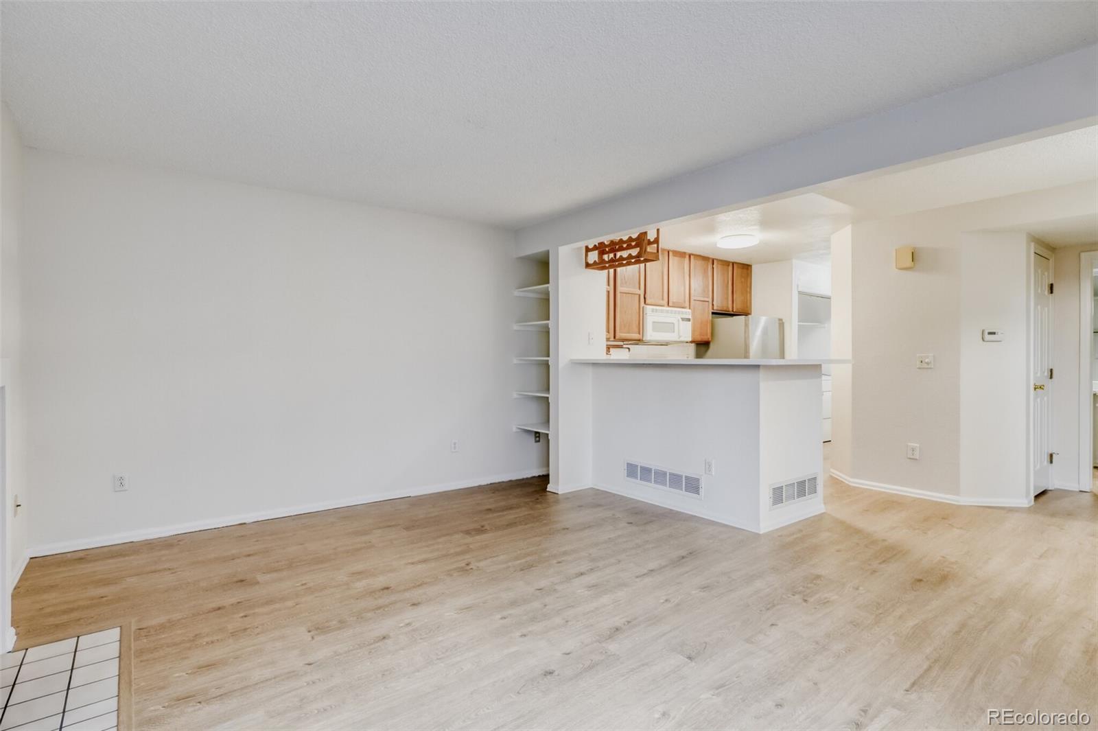 MLS Image #3 for 12525 e tennessee circle a,aurora, Colorado