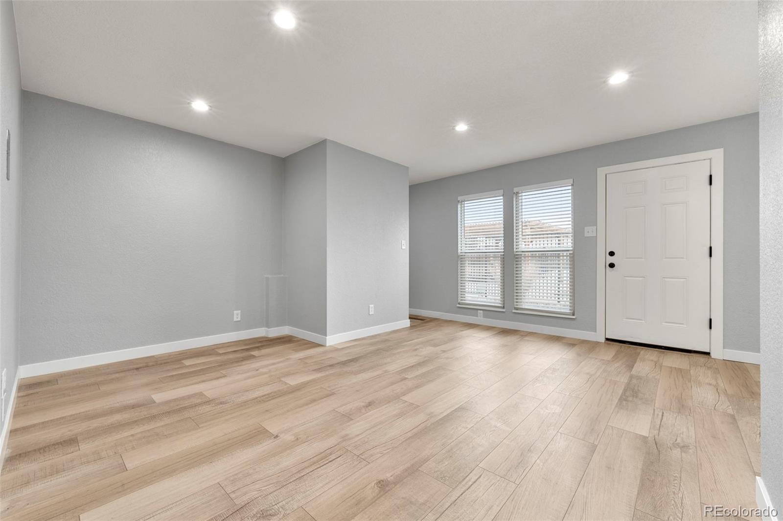 MLS Image #4 for 1250 s monaco parkway 61,denver, Colorado