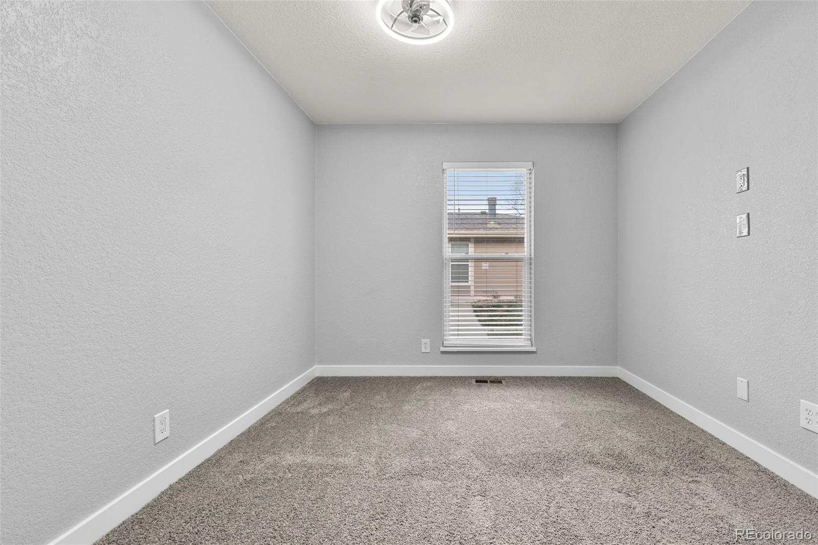 MLS Image #6 for 1250 s monaco parkway 61,denver, Colorado