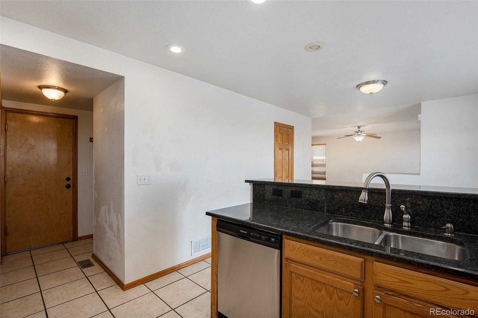 MLS Image #8 for 22341 e mercer place,aurora, Colorado