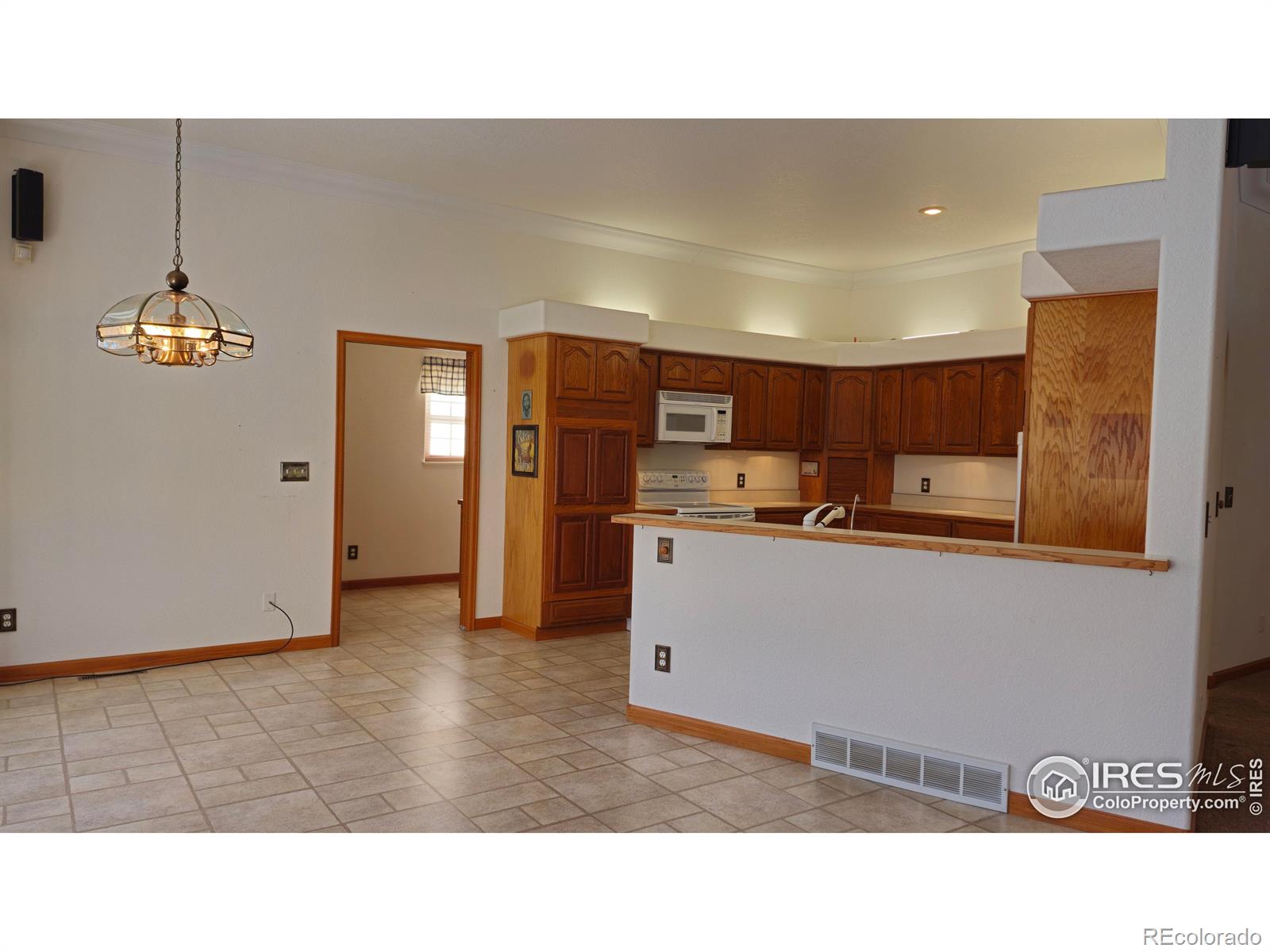 MLS Image #8 for 702  loveland avenue,flagler, Colorado