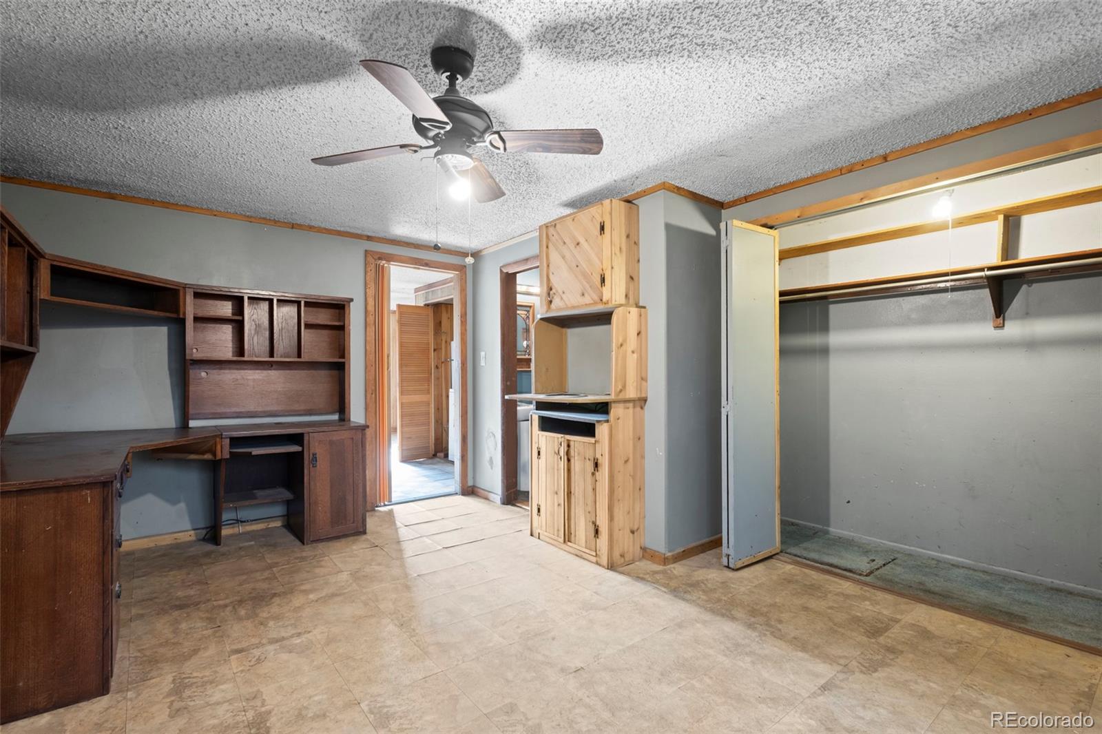 MLS Image #17 for 5050  steele street,denver, Colorado