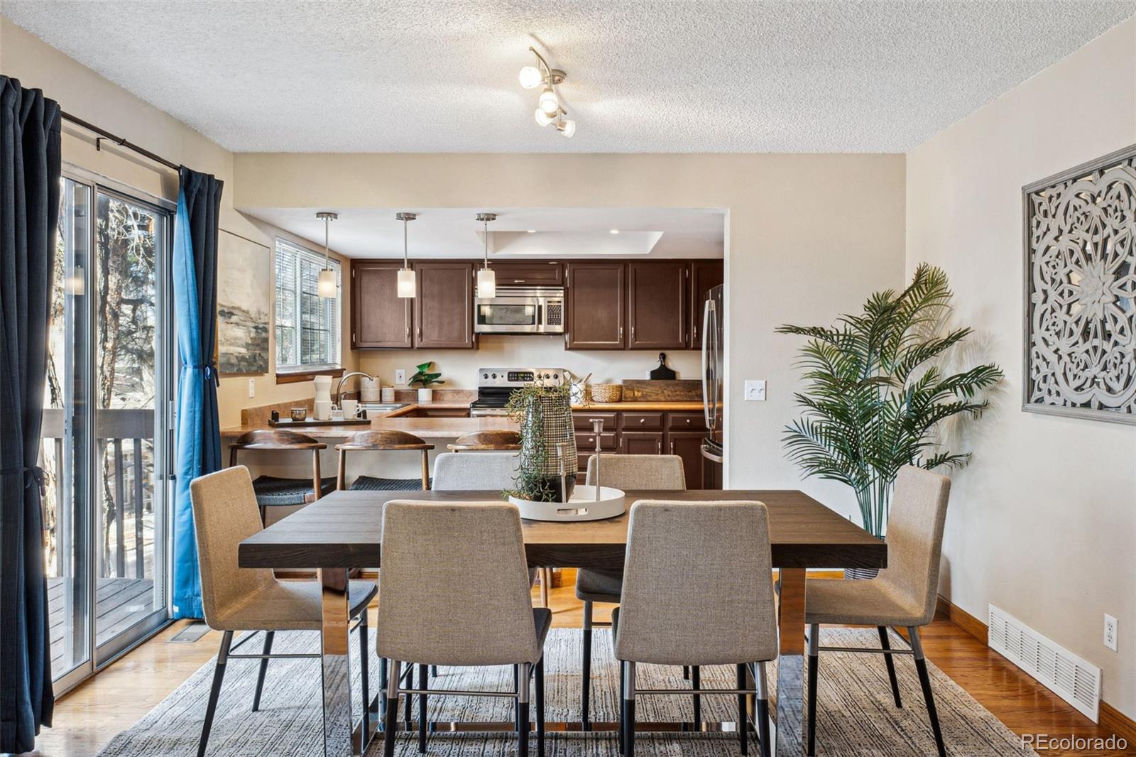 MLS Image #2 for 1470 s quebec way 82,denver, Colorado