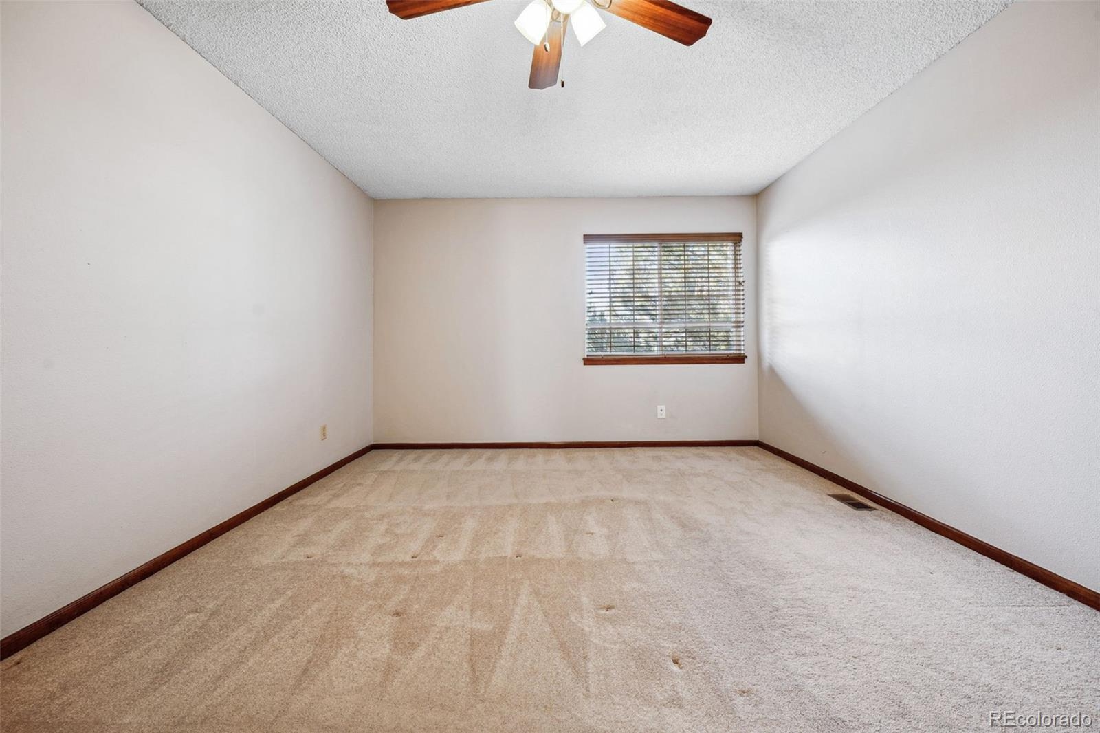 MLS Image #31 for 1470 s quebec way 82,denver, Colorado