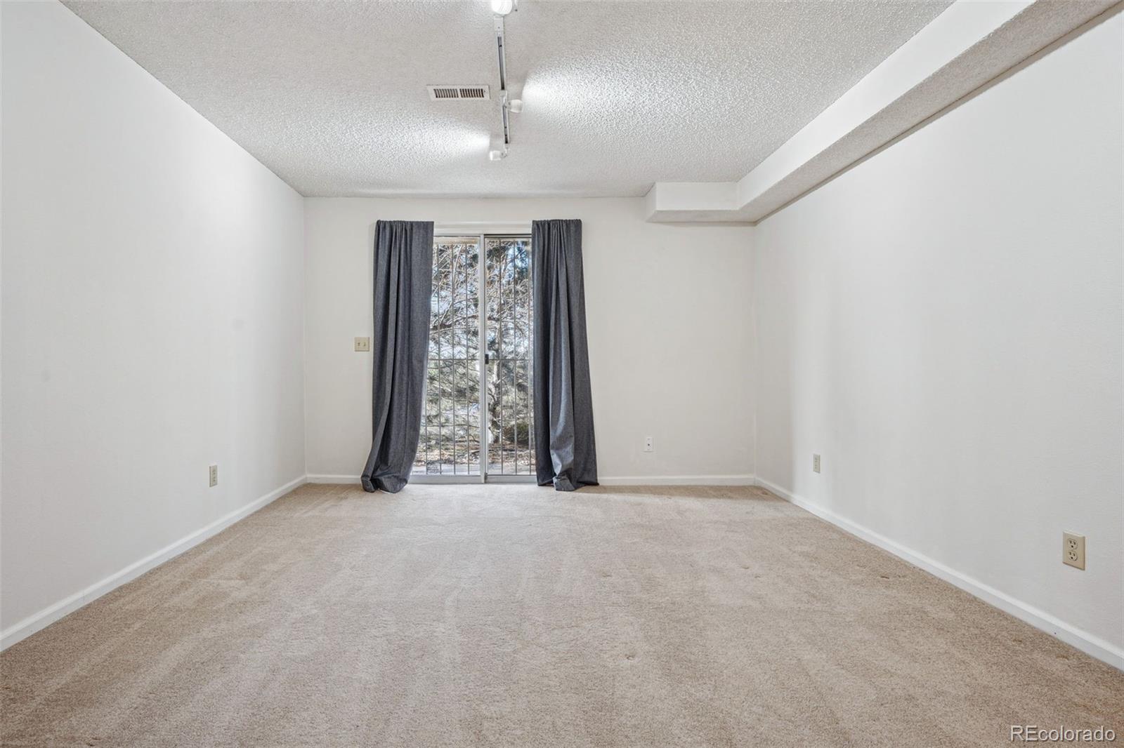 MLS Image #35 for 1470 s quebec way 82,denver, Colorado